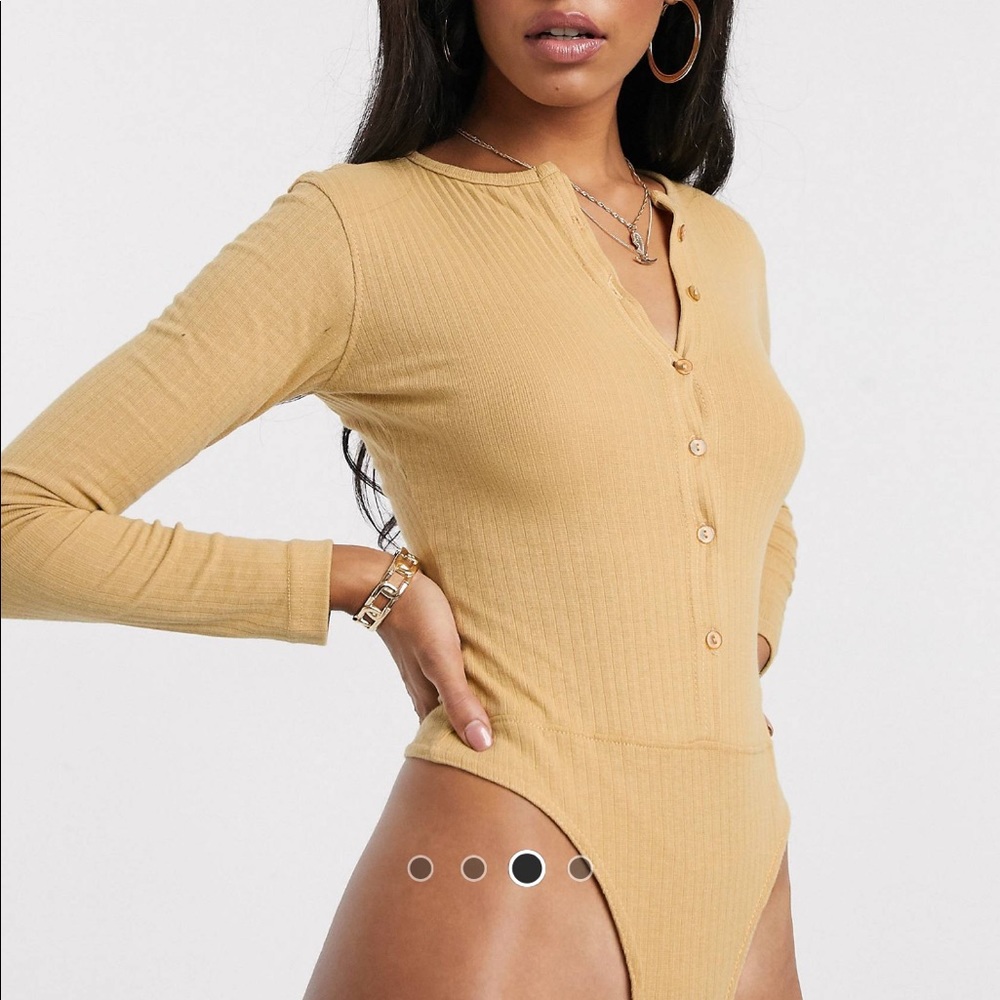 Missguided bodysuit in sand size US 6 yellow button up